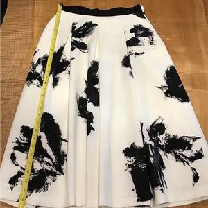 White House Black Market Skirt, Size 6